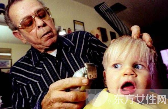 嬰兒什么時候理發(fā)好 六大事項不可馬虎