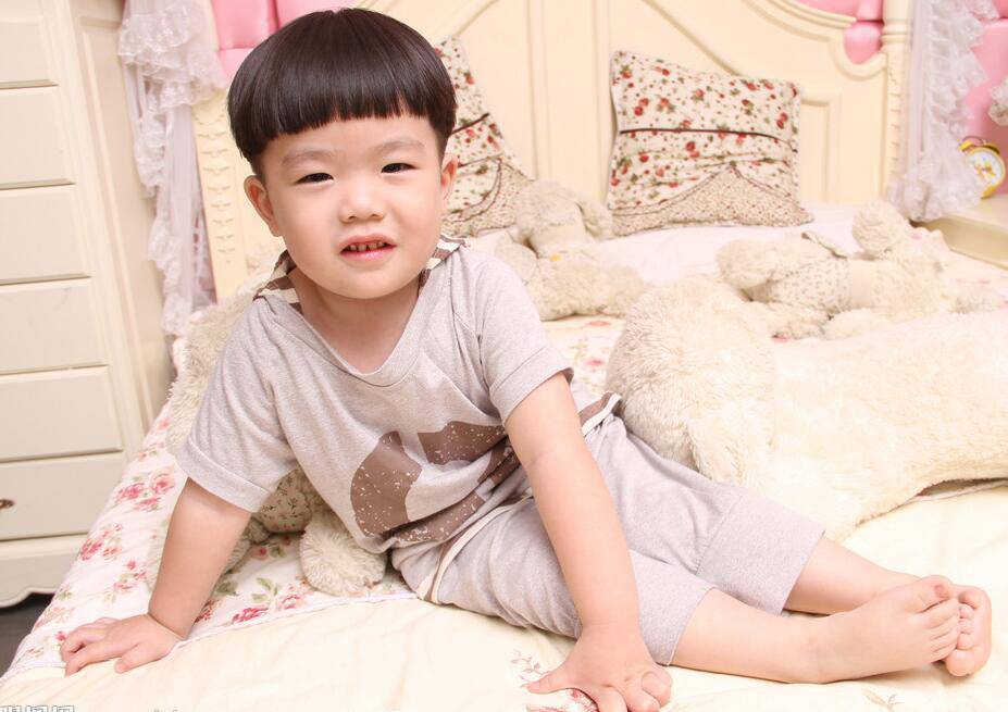 1-3歲寶寶早教訓(xùn)練 讓你的寶寶贏在起跑線上