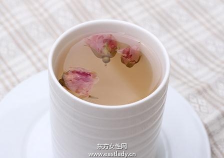 調(diào)經(jīng)止痛宜喝玫瑰花茶