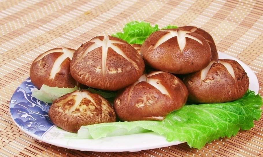 多吃含葉酸的食品能幫助女性保養(yǎng)卵巢