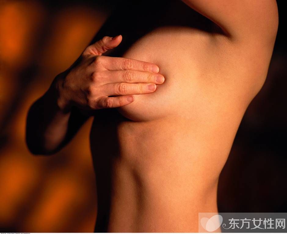 乳腺小葉增生的癥狀表現(xiàn) 做好這些遠(yuǎn)離乳房疾病