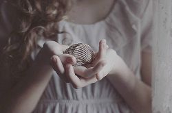 月經(jīng)不調(diào)易導(dǎo)致貧血 4個(gè)偏方幫你調(diào)理月經(jīng)不調(diào)