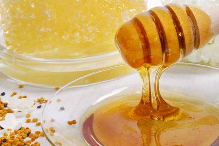 經(jīng)期吃蜂蜜好處多 是美容養(yǎng)顏的圣品
