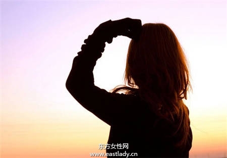 白帶有點(diǎn)褐色血絲怎么辦