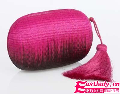 盤點(diǎn)七款最適合晚宴的手袋 讓你成為聚會焦點(diǎn)