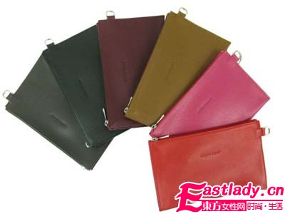 Longchamp推出小巧圣誕禮品