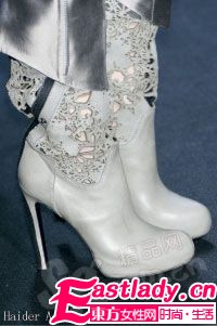 2010十二款潮流冬靴 中性運(yùn)動(dòng)范占據(jù)半壁江山