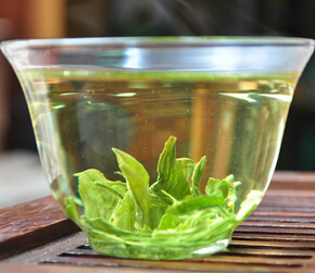 荷葉茶的功效 春季喝陳皮荷葉茶減肥