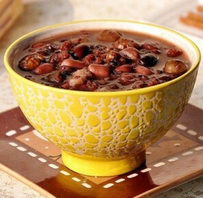 秋季養(yǎng)生粥 枸杞粥有效預防老年昏花