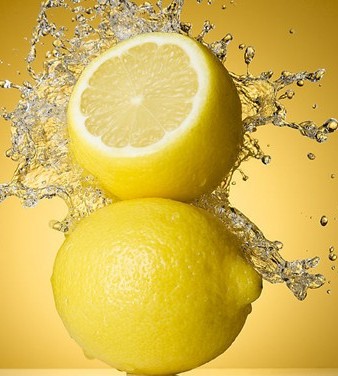 檸檬水飲用時(shí)間 檸檬片什么時(shí)候喝好