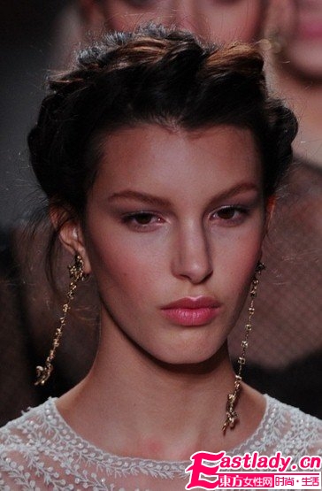 2012春夏時裝周十大超模引關(guān)注