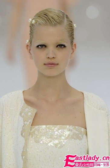 2012春夏時(shí)裝周十大超模引關(guān)注