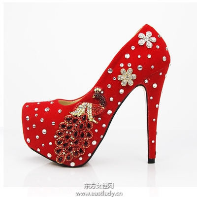 最新款女性單鞋體驗(yàn)低調(diào)的時尚