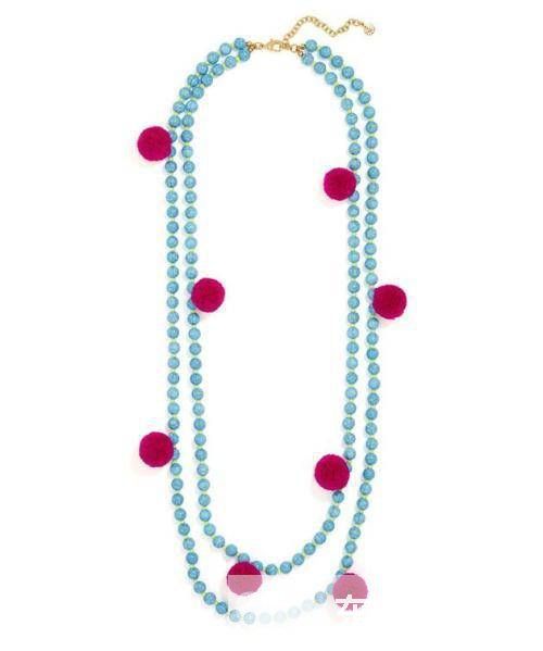 范爺又先行 范冰冰戴的毛球耳墜可是今夏最熱款