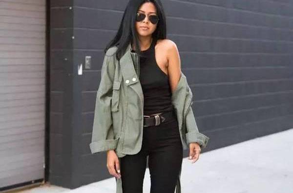 開衩褲更時(shí)髦 絕對(duì)個(gè)性穿搭的秘密武器