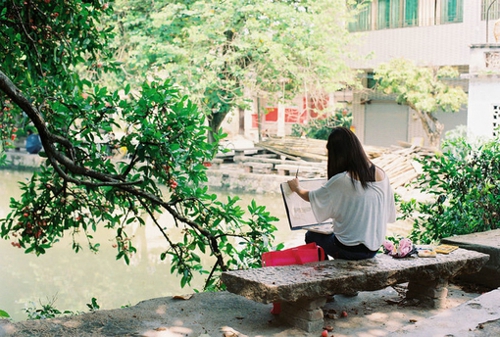 適合有時(shí)候感到孤獨(dú)寂寞時(shí)發(fā)的唯美文藝說說帶圖片12