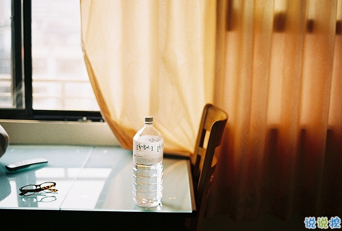 愛情破碎的悲傷說說帶圖片 讓人痛苦的愛情說說配圖10