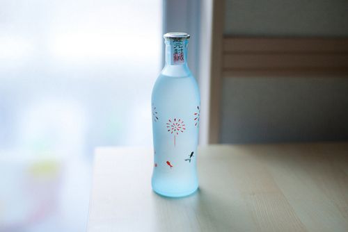 浪漫甜蜜唯美的愛情小句子帶圖片 世間萬物皆不如你眉眼動(dòng)人1