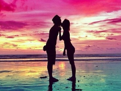 幸福說(shuō)說(shuō)帶圖片：某人，我要讓你在我身邊，猖狂一輩子