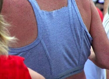 笑死人的說說加圖片：老師說我是攪屎棍，那么我同學(xué)是什么？11