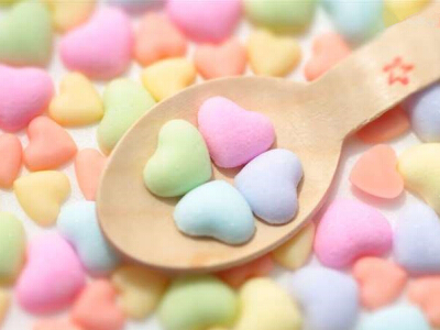 愛情說說大全帶圖片：心里若有了良人，眼里的便全是路人