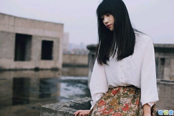 文字控喜歡的簡(jiǎn)單唯美的一句話說(shuō)說(shuō)帶圖片 煙塵滾滾一路行來(lái)我應(yīng)是迷了路了12