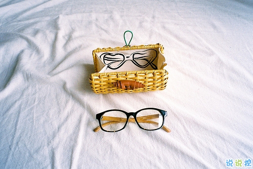 對(duì)于感情我認(rèn)輸?shù)恼f說帶圖片 心碎難過說說感到撕心裂肺6