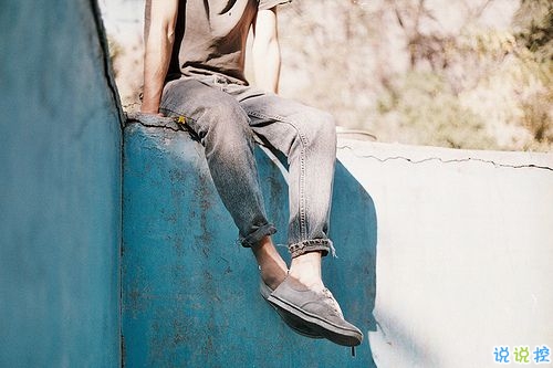 一個人獨處時候的孤獨是什么感覺呢？5