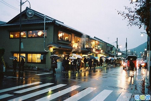 霸氣個(gè)性說說帶圖片情感有關(guān)的 很火爆的微信霸氣說說配圖4