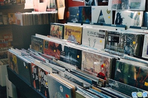 一句話微信傷感說(shuō)說(shuō) 心痛得厲害的說(shuō)說(shuō)難過(guò)至極2