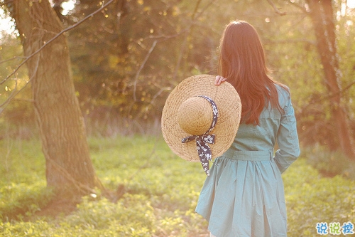 有時(shí)幸福又難過(guò)傷感的說(shuō)說(shuō)帶圖 暗戀是一個(gè)人的兵荒馬亂8