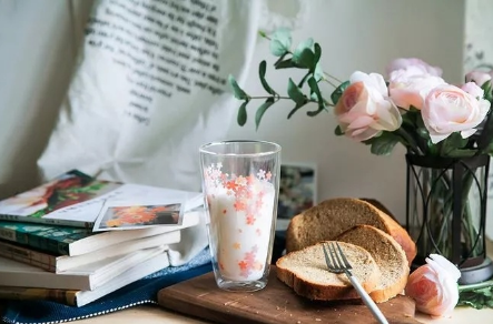 能讓人瞬間就哭的句子帶圖片2018 堅(jiān)強(qiáng)到令人心疼的短句配圖11