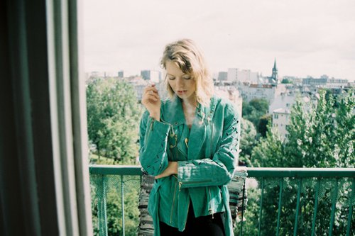 正能量心靈雞湯勵(lì)志說(shuō)說(shuō)帶圖片 崇高的理想就象生長(zhǎng)在高山上的鮮花1