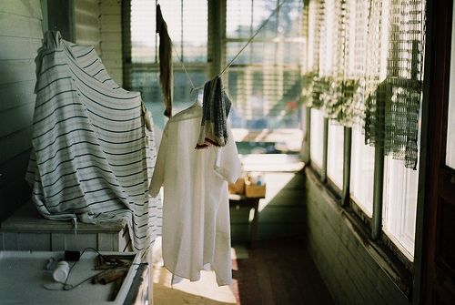 關(guān)于生活的有點(diǎn)傷感但很現(xiàn)實(shí)的圖片說(shuō)說(shuō) 哭也不會(huì)改變什么這個(gè)世界從來(lái)不會(huì)對(duì)任何人溫柔10