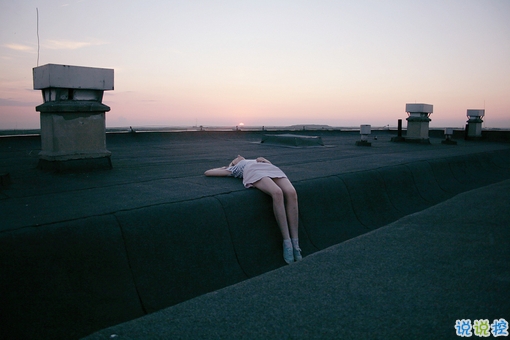 文字控關(guān)于青春成長的唯美說說和圖片 年華是一場(chǎng)無聲劇5