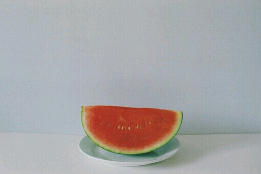 學(xué)會努力和刻苦的生活句子 關(guān)于生活很現(xiàn)實的哲理句子1