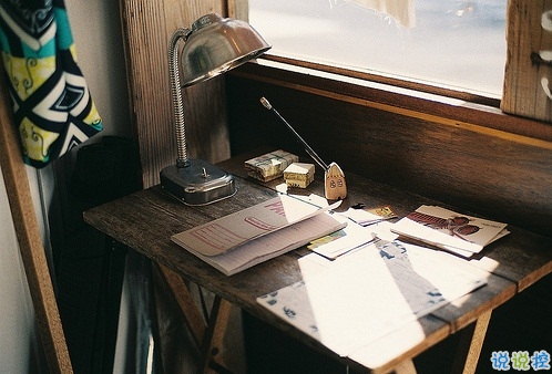 心疼一個(gè)人的愛(ài)情說(shuō)說(shuō)帶圖片 愛(ài)情總是讓人哭泣感到難過(guò)7