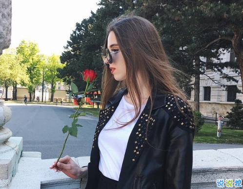 適合女生的愛情說說帶圖片最新 一不小心太喜歡你了3