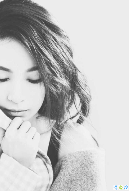 很唯美的愛(ài)情說(shuō)說(shuō)帶圖片大全 別因?yàn)樘珢?ài)一個(gè)人而失去了自己1