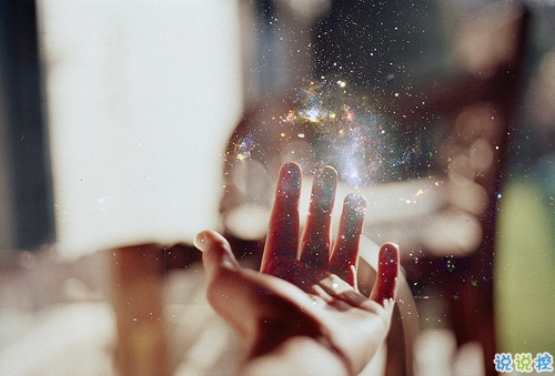 內(nèi)心煎熬的傷感說說帶圖片 始終無法忘記他的虐心說說15