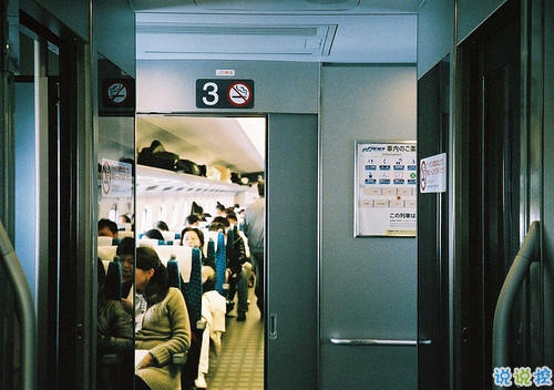 失去一個人的傷感說說帶圖片 感到傷心的難過句子2019最新7