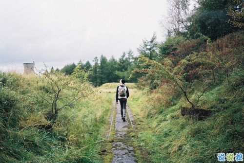 傷感心痛的說說帶圖片 一顆心已經(jīng)破碎的傷感說說6