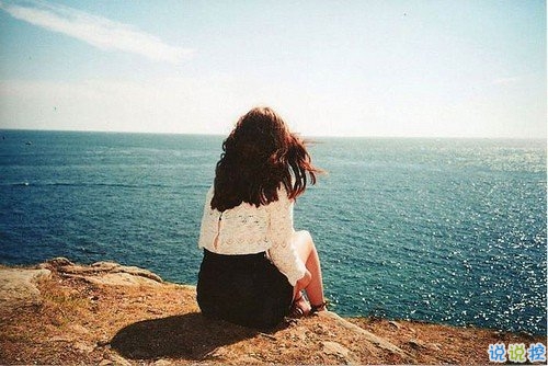 關于思念一個人的圖片說說 他藏在風里藏在雨里藏在剛剛劃過的閃電和雷鳴里8