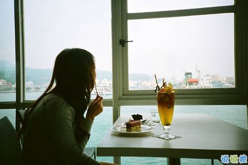 關(guān)于孤獨的經(jīng)典說說配圖 一個人孤獨的說說心情短語6