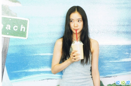 2018失戀的句子說說心情配圖 你永遠(yuǎn)也看不到我最寂寞時候的樣子4