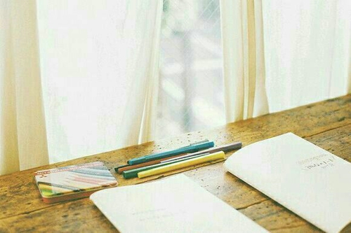 關(guān)于愛情的經(jīng)典精辟說說帶圖片 人一旦愛了一顆心就能百轉(zhuǎn)千回15