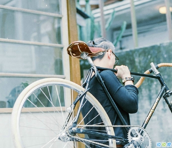 關(guān)于一個(gè)人旅行的精辟哲理說(shuō)說(shuō)帶圖片 每一次旅行其實(shí)都是一場(chǎng)修行3