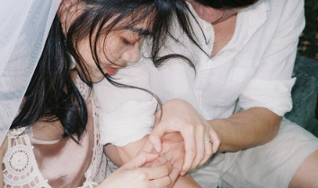 關(guān)于一輩子的愛(ài)情甜蜜說(shuō)說(shuō)配圖 我會(huì)讓我的愛(ài)陪你慢慢的老去1