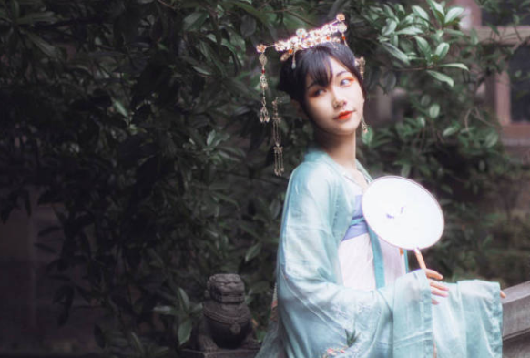 唯美仙氣十足的古風(fēng)詩詞說說帶圖片12