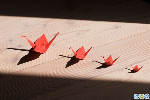 傷感說(shuō)說(shuō)經(jīng)典句子大全2019 既然可以擁抱就不要輕易放掉2